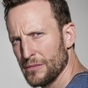 Bodhi Elfman als Drummond