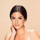 Hana Saraswati als Sri Wahyuni