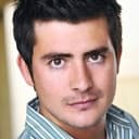 T.J. Lowther als Luke Nolan