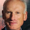 James Rebhorn als Dr. McElwaine