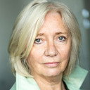 Sharon Duce als Louella