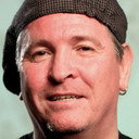 Michael Collins als Karl