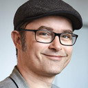 Manuel Flurin Hendry als Receptionist