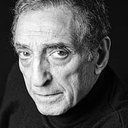 Pierre Koulak als Passerby (uncredited)