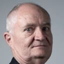 Jim Broadbent als Stan (voice)