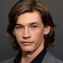 Jacob Lofland als Aris Jones