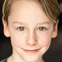 Jaden Oehr als Oliver Larkin