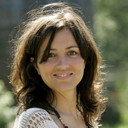 Daphne Bunskoek als Self - Panelist
