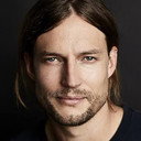 David Genat als Desperate Man
