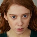 Francesca Carrain als Sista