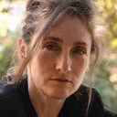 Dominique Jambert als Young Woman