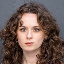 Amber Piddington als 