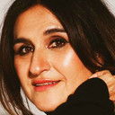 Nathalie Armin als Ana