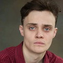 Séamus McLean Ross als Colum MacKenzie