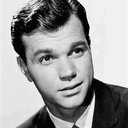 Darryl Hickman als Dr. Jim Belfield