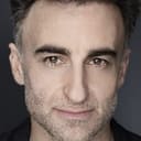 David Luque als Spanish Minister