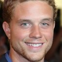 Jonny Weston als Neal Hausman