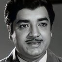 Prem Nazir als Velayudhan