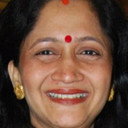 Alka Kubal als Mrs. Kulkarni