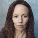 Giselle Parker als Ivy Carmichael