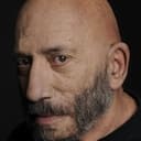 Sid Haig als Bald Pirate