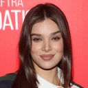 Hailee Steinfeld als Angel Recruit