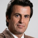 Salih Kırmızı als Sencer