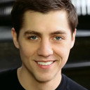 Jon McCormick als Concierge (voice)