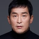 Jo Hyun-wu als Chief Park