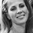 Carita als Lena in Biarritz