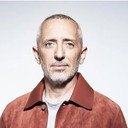 Gad Elmaleh als Demonstrator in Wadiya (uncredited)