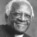 Desmond Tutu als Self