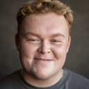 Dane Juler als Analyst #1