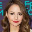 Aimee Carrero als Carly