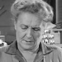 Helen Wallace als Mrs. Gordon