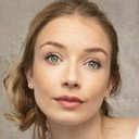 Jade Matthew als Christel Bonhoeffer