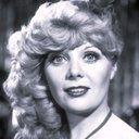 Sheila White als Carol