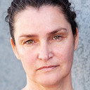 Nina Deasley als Waitress