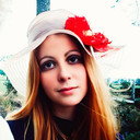 Charlotte Martin als self