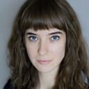 Madeleine Sims-Fewer als Bernadette