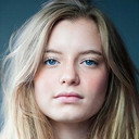 Artemisia Toussaint als Solenne Girard