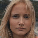 Vega Østin als Vega