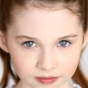 Madelyn Grace als Phoenix