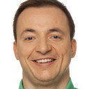 Paulo Bonfá als Host