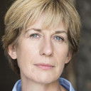 Valérie Furet als Veterinarian