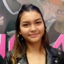 Caitlin North Lewis als Dilla