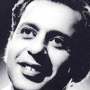 Nasir Khan als Father of Shankar, Vijay, Ratan