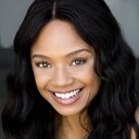 Tyra Colar als Daisy