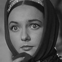 Lyudmila Myznikova als Оксана, дочь Чуба