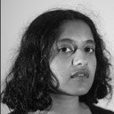 Nina Chatterjee als The Wanderer
